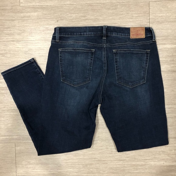 Lucky Brand Straight Leg Jeans - Picture 4 of 7